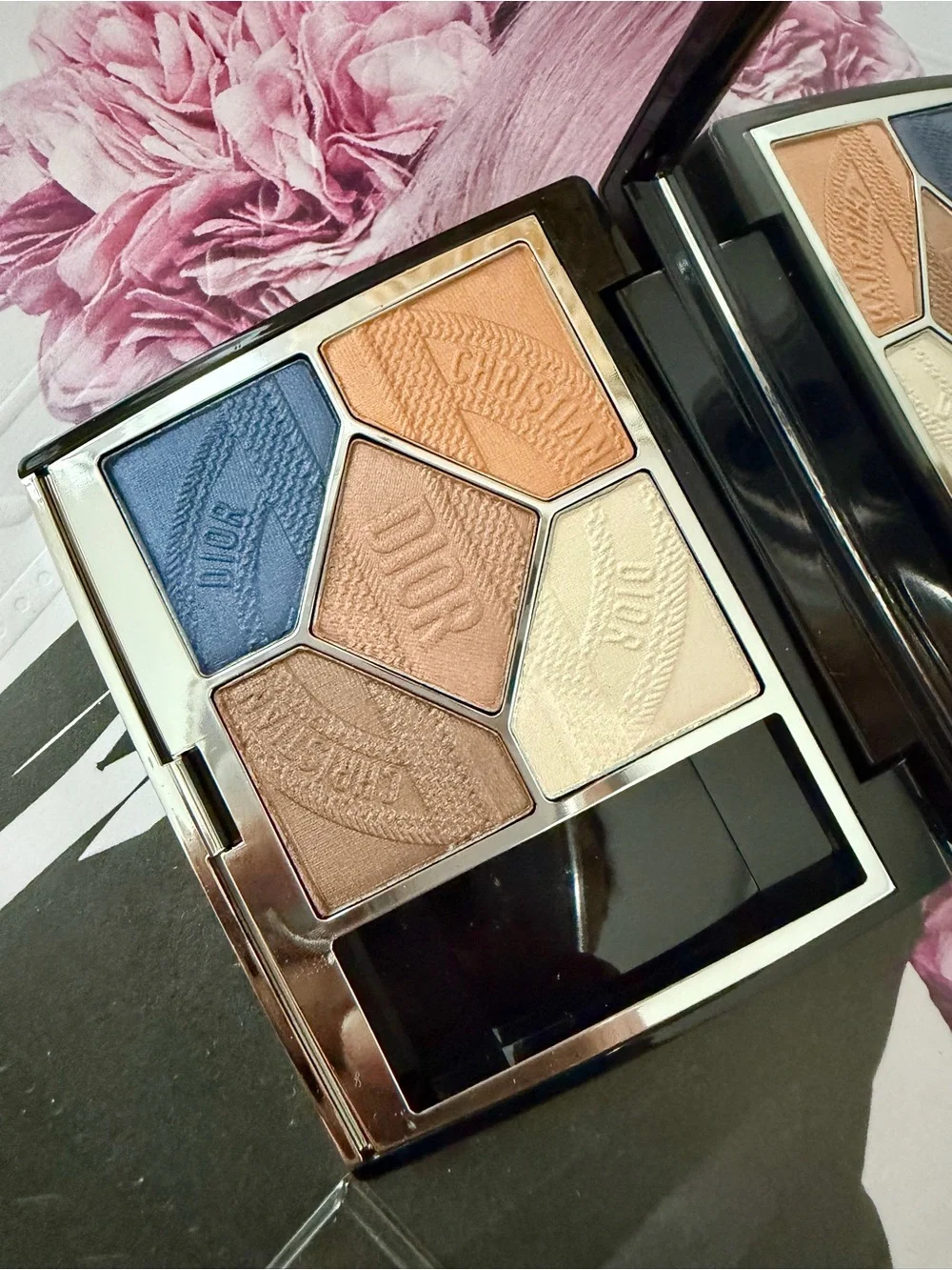 Dior compact palette